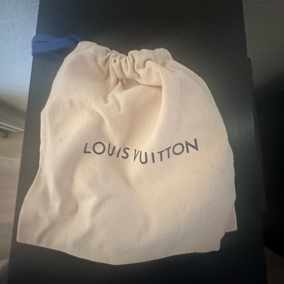 Louis Vuitton belt - Picture 6 of 14